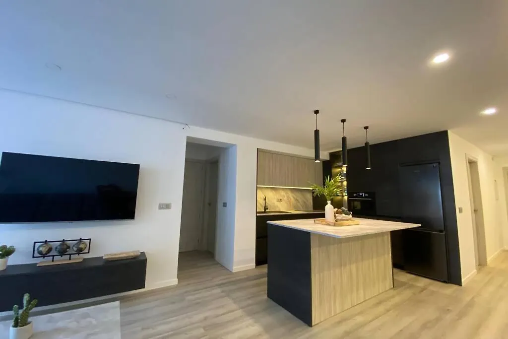 Precioso Apartamento A Estrenar En Centro De 内尔哈 公寓