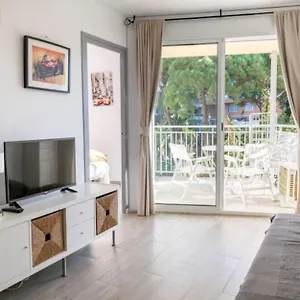 https://apartamentos-playa-caballo-blanco.catalonia-hotels.com